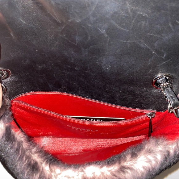Authentic RARE bunny Chanel purse. - Picture 8 of 9